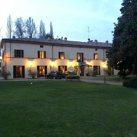 Dom Hotel *